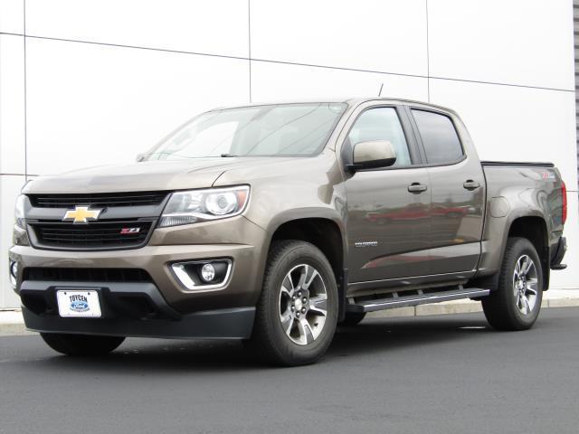 Photo of 2016 Brownstone Metallic Chevrolet Colorado