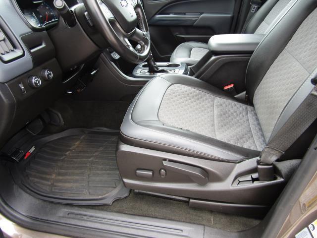 Photo of 2016 Brownstone Metallic Chevrolet Colorado