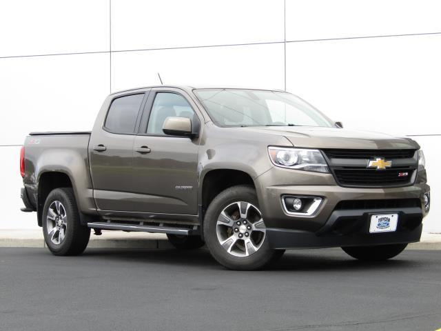 Photo of 2016 Brownstone Metallic Chevrolet Colorado