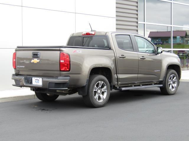 Photo of 2016 Brownstone Metallic Chevrolet Colorado