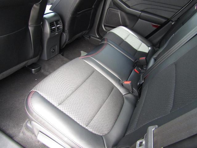 Photo of 2025 Star White Ford Escape