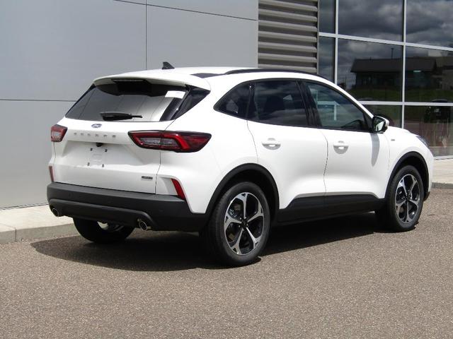 Photo of 2025 Star White Ford Escape