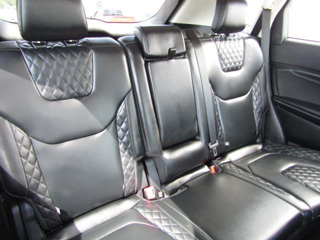Photo of 2024 Carbonized Gray Ford Edge