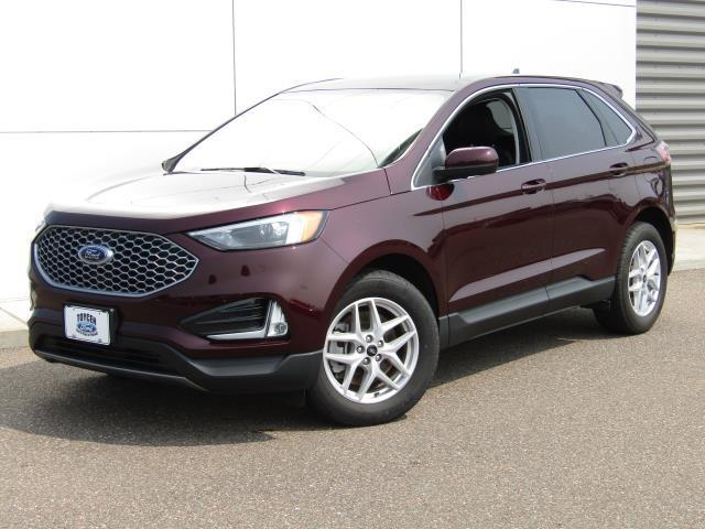 Photo of 2024 Burgundy Velvet Ford Edge