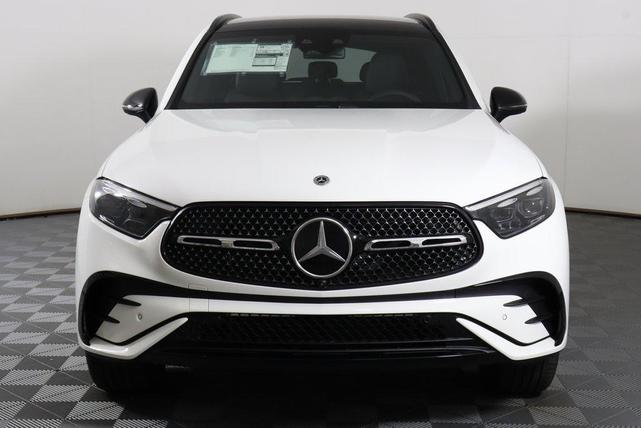 Photo of 2025 Polar White Mercedes-Benz GLC 300
