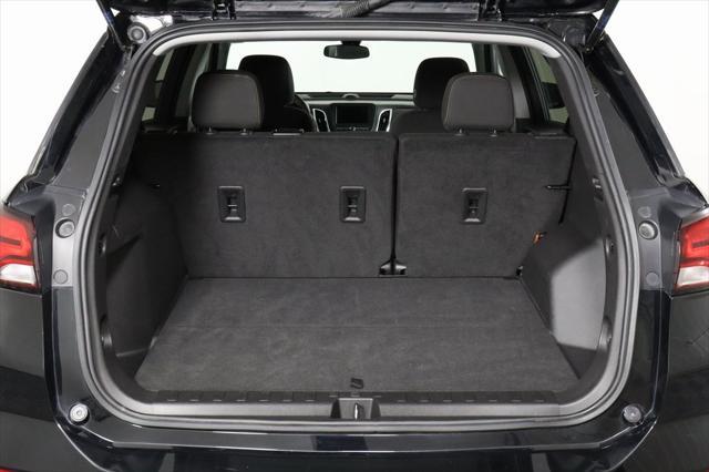 Photo of 2023 Mosaic Black Metallic Chevrolet Equinox