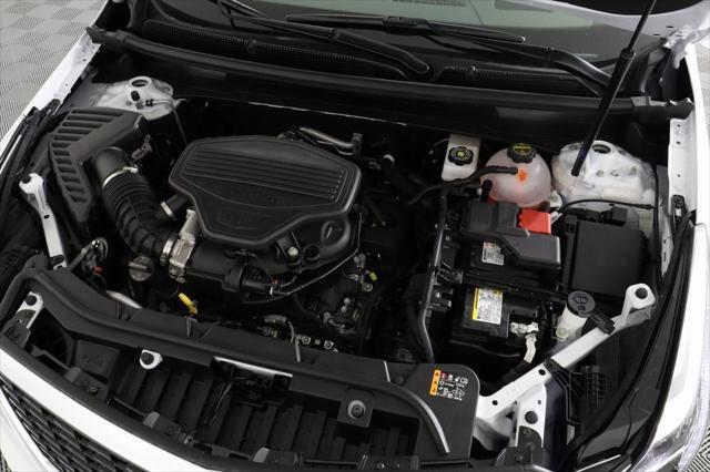 Photo of 2025 Crystal White Tricoat Cadillac XT5