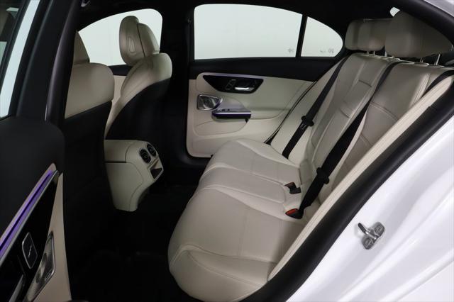 Photo of 2025 MANUFAKTUR Moonlight White Metallic Mercedes-Benz C-Class