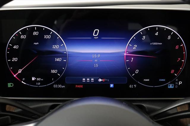 Photo of 2025 MANUFAKTUR Moonlight White Metallic Mercedes-Benz C-Class