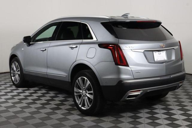 Photo of 2023 Argent Silver Metallic Cadillac XT5