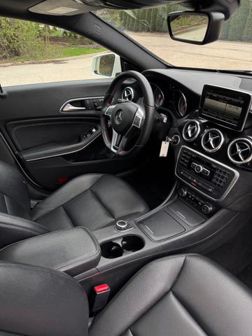Photo of 2014 White Mercedes-Benz CLA-Class
