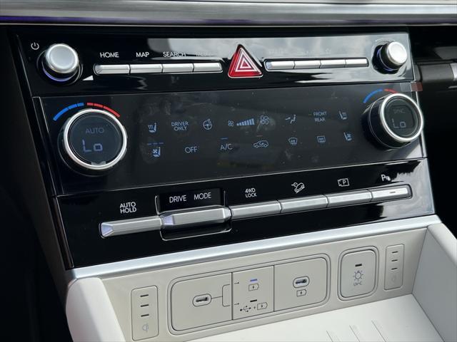 Photo of 2025 Phantom Black Hyundai SANTA FE HEV