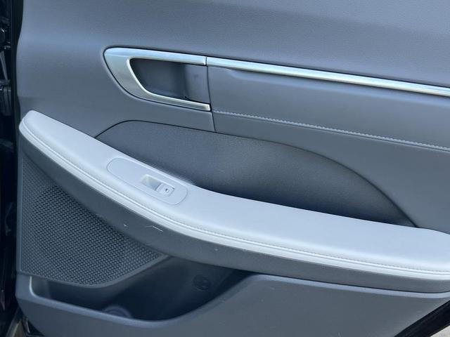 Photo of 2022 Phantom Black Hyundai SONATA