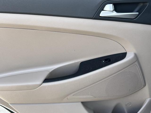 Photo of 2020 Winter White Hyundai TUCSON