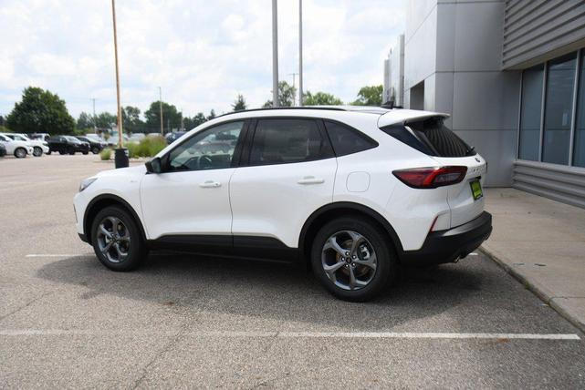 Photo of 2025 White Metallic Ford Escape