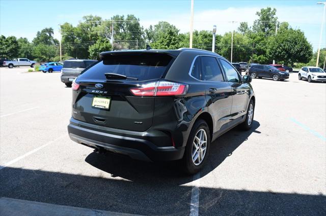 Photo of 2022 Forged Green Metallic Ford Edge