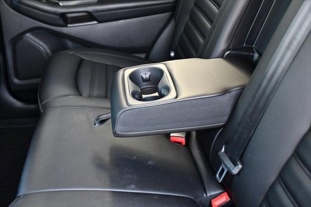 Photo of 2022 Forged Green Metallic Ford Edge