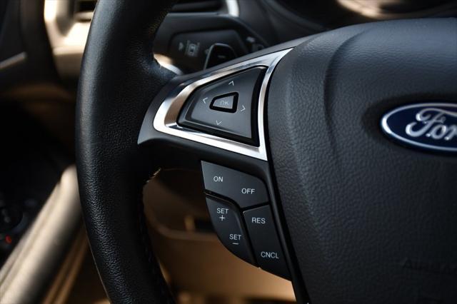 Photo of 2022 Forged Green Metallic Ford Edge