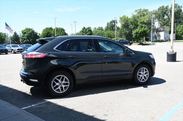 Photo of 2022 Forged Green Metallic Ford Edge
