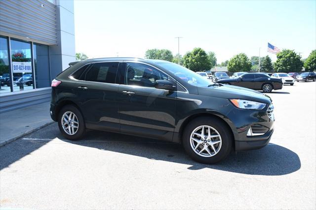 Photo of 2022 Forged Green Metallic Ford Edge