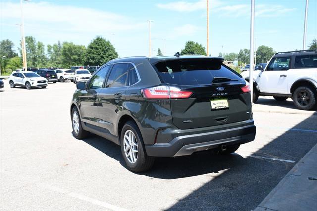 Photo of 2022 Forged Green Metallic Ford Edge