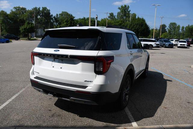 Photo of 2025 White Metallic Ford Explorer