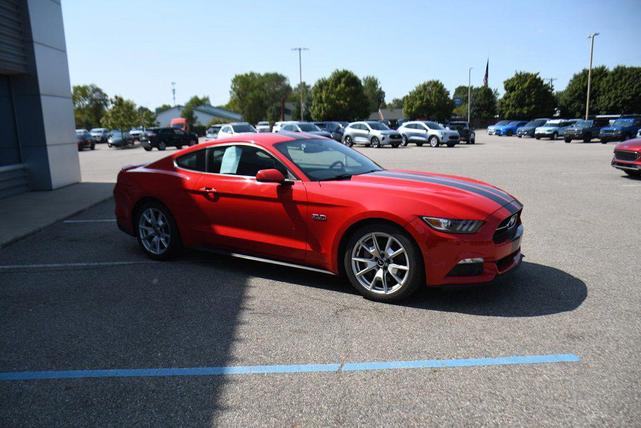 Photo of 2015 Race Red Ford Mustang