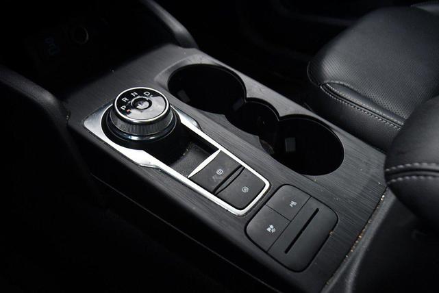 Photo of 2022 Carbonized Gray Metallic Ford Escape