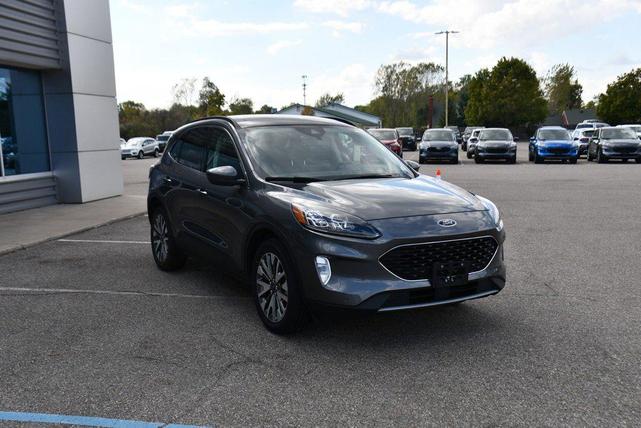 Photo of 2022 Carbonized Gray Metallic Ford Escape
