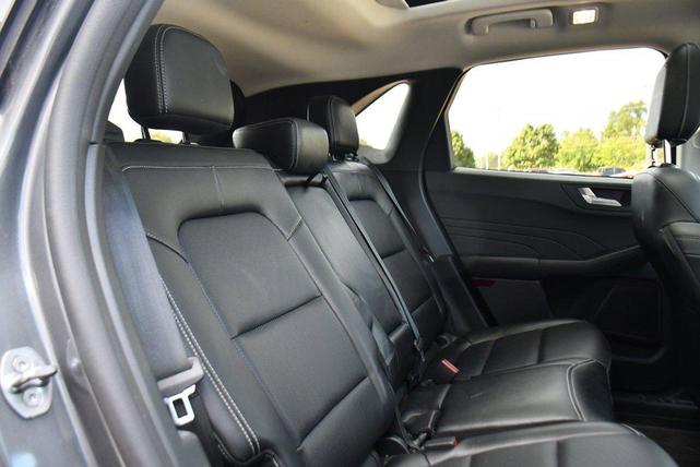 Photo of 2022 Carbonized Gray Metallic Ford Escape