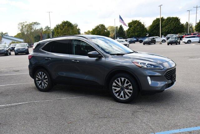 Photo of 2022 Carbonized Gray Metallic Ford Escape