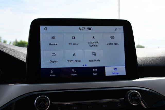 Photo of 2022 Agate Black Metallic Ford Escape
