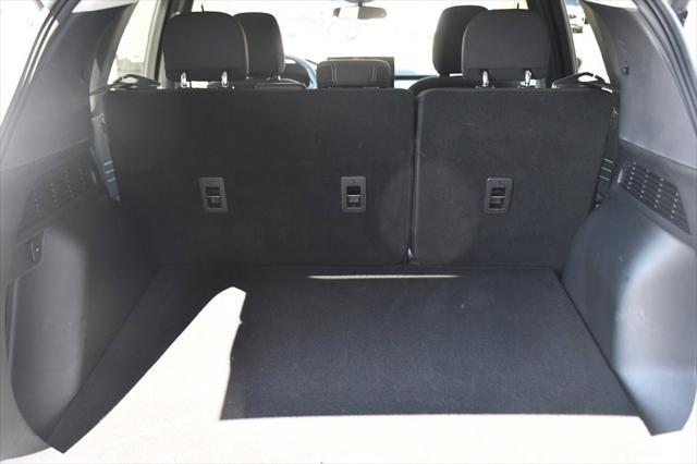 Photo of 2023 Star White Metallic Tri-Coat Ford Escape