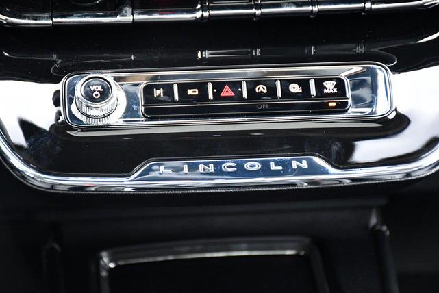 Photo of 2025 Black Metallic Lincoln Corsair