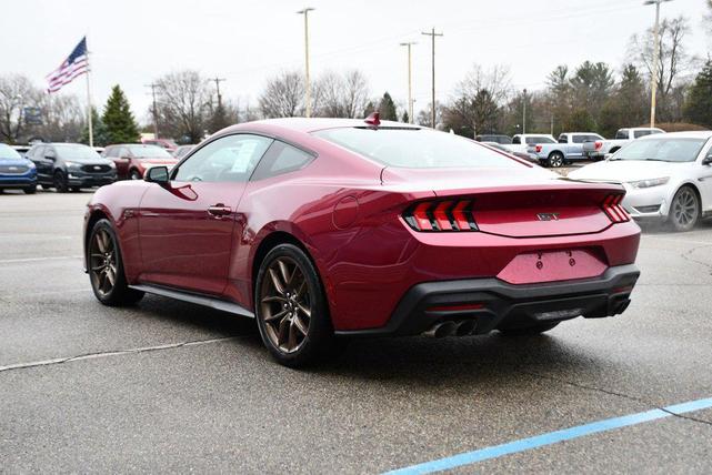 Photo of 2025 Molten Magenta Metallic Tri-coat Ford Mustang