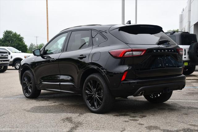 Photo of 2023 Agate Black Metallic Ford Escape