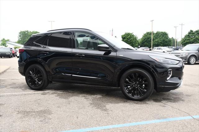 Photo of 2023 Agate Black Metallic Ford Escape
