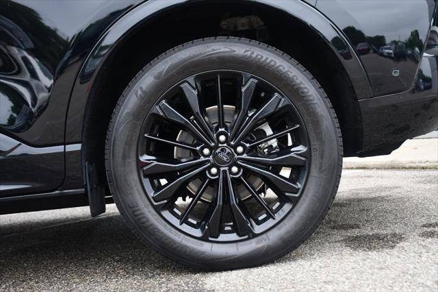 Photo of 2023 Agate Black Metallic Ford Escape