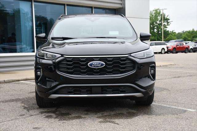 Photo of 2023 Agate Black Metallic Ford Escape