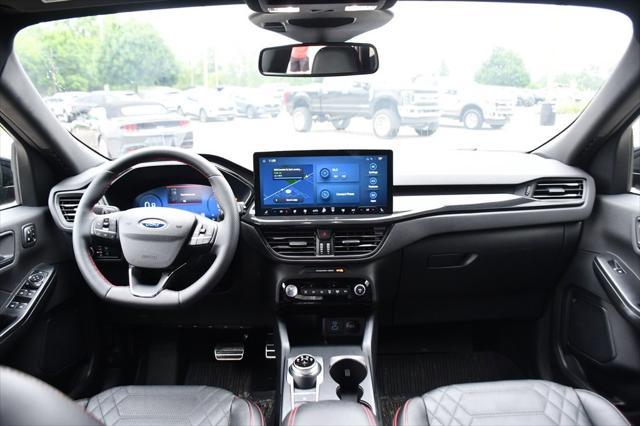 Photo of 2023 Agate Black Metallic Ford Escape