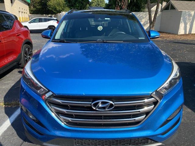 Photo of 2016 Blue Hyundai TUCSON