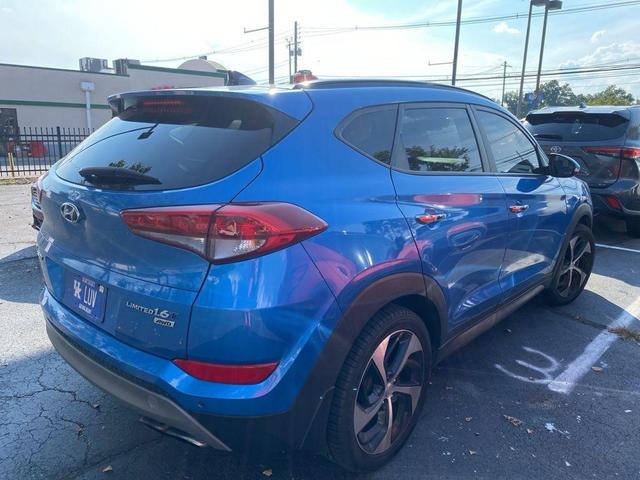 Photo of 2016 Blue Hyundai TUCSON