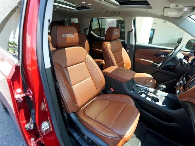 Photo of 2018 Red Chevrolet Traverse
