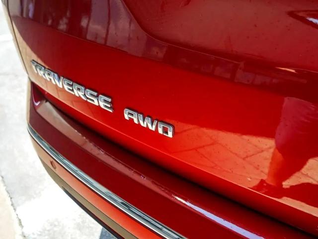 Photo of 2018 Red Chevrolet Traverse