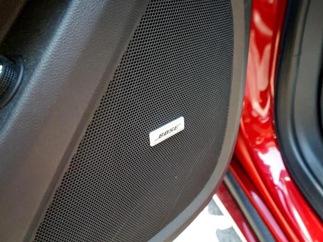 Photo of 2018 Red Chevrolet Traverse