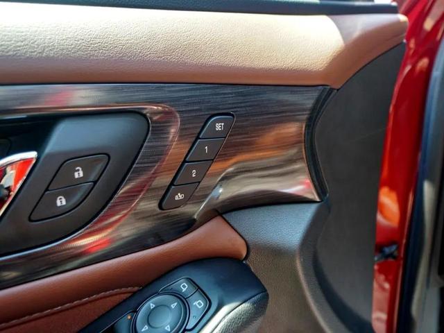 Photo of 2018 Red Chevrolet Traverse