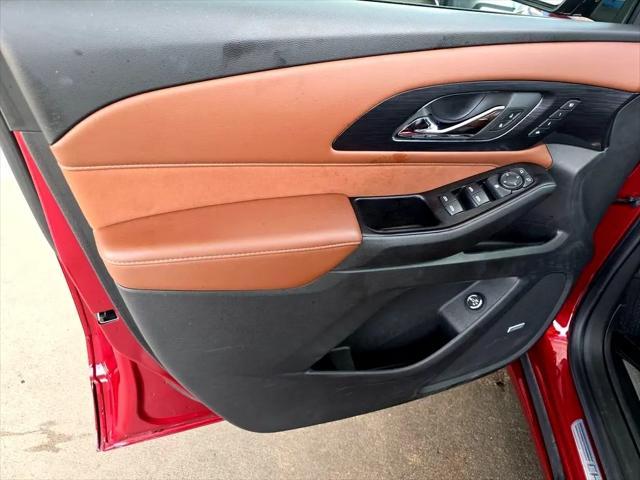 Photo of 2018 Red Chevrolet Traverse