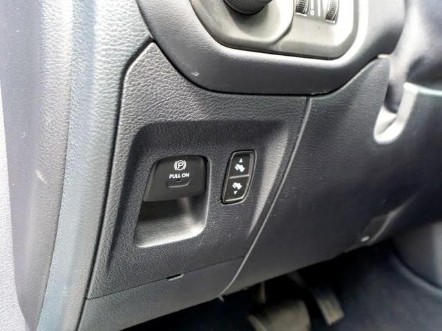Photo of 2021 Off-white RAM 1500