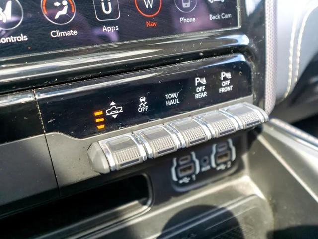 Photo of 2021 Off-white RAM 1500