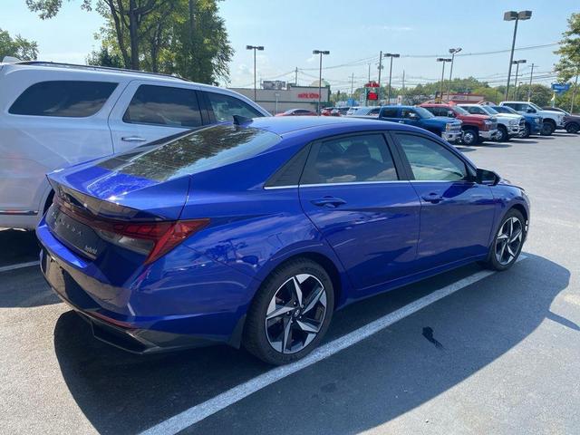 Photo of 2023 Blue Hyundai ELANTRA HEV